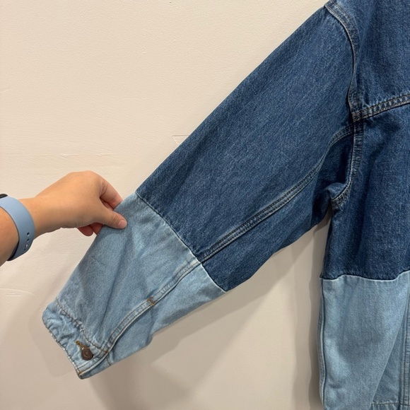 Levi’s Baggy Trucket Jacket Denim Two-Tone Small - Picture 8 of 8